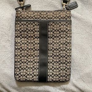 Vintage coach cross body purse